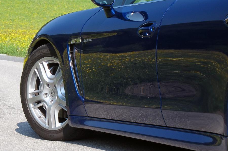  Porsche Panamera S Hybrid 2012 года  (фото 49 из 53)